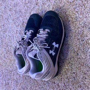 Size 6 boys baseball cleats